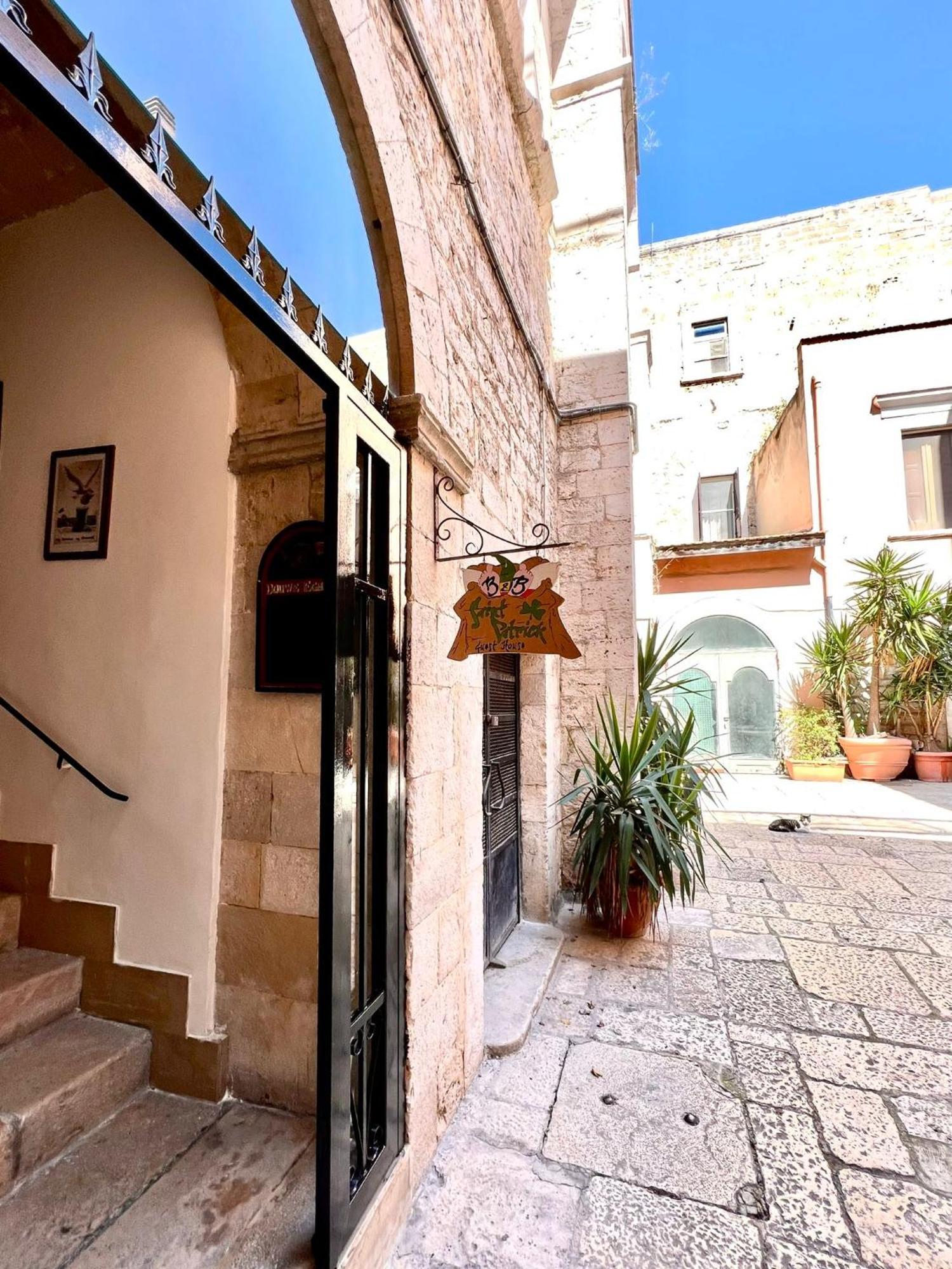 Casa Vacanza Saint Patrick Barletta Luaran gambar